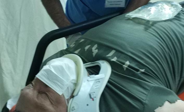 Motosikletli kurye kazada yaralandı