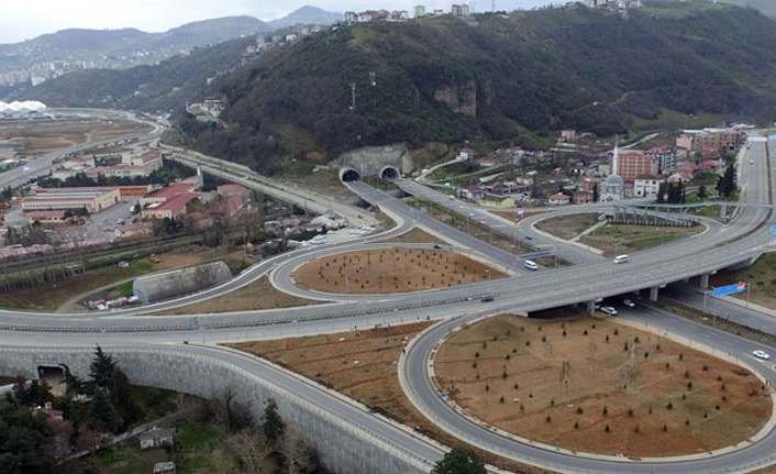 Akçaabat-Yıldızlı arasında yol çalışması