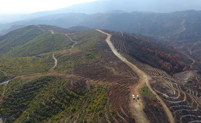 Yangının izlerini silmek için hummalı çalışma