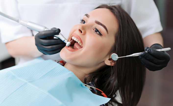 “Diş eti iltihabı hamile kalmayı geciktirebilir”