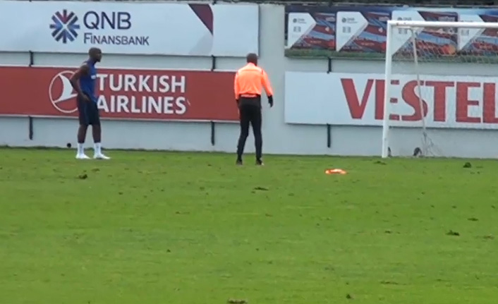 Newton’dan Afobe’ye ders