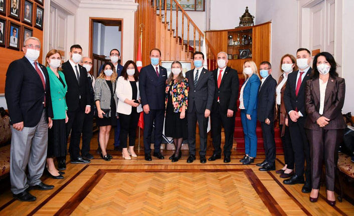 "Ekrem İmamoğlu tarih yazacak"