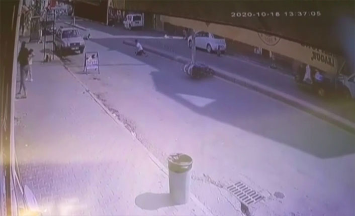 Motosiklet yayaya çarpıp kaçtı