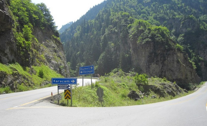 Of-Çaykara-Bayburt Yolunda Çalışma: Trafik Tek Şeritten İlerliyor 23 Ekim 2020