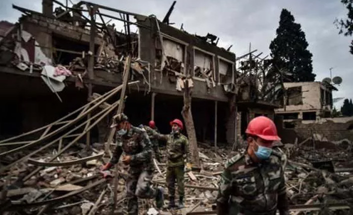 Azerbaycan'da 90 sivil öldü, 392 kişi yaralandı