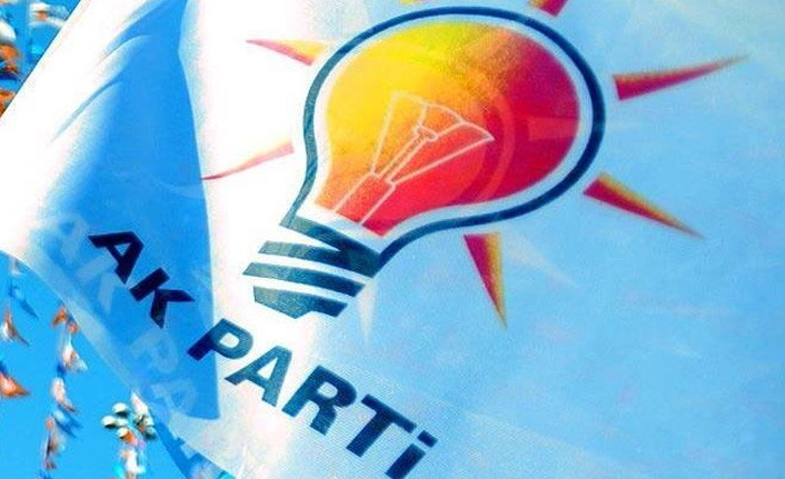 Trabzonlu Eski Bakan’dan flaş açıklama: “AK Parti’nin elindeki medya AK Parti’ye zarar veriyor”