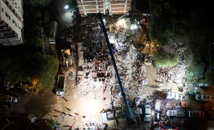 İzmir'de can kaybı 79 oldu