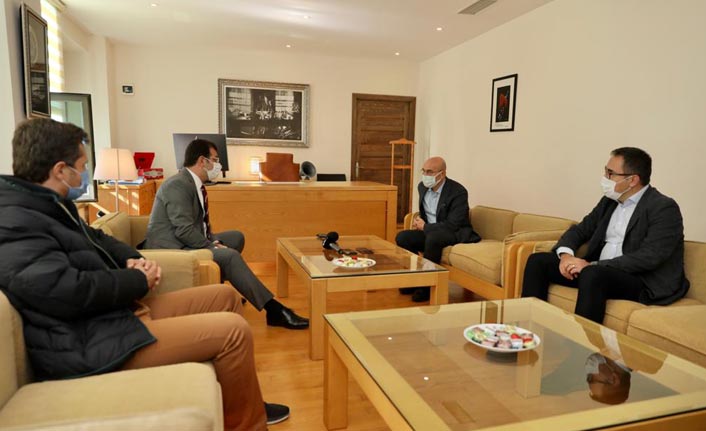 Başkan İmamoğlu İzmir'de! “Deprem, Türkiye’nin bağımsızlık sorunudur”