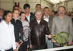 Bakan Özak ve Yıldırım kapıştı