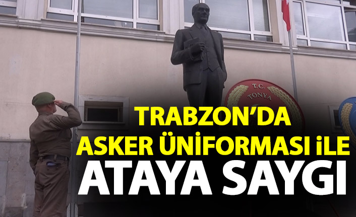 Trabzon'da asker üniformasıyla Ata’ya saygı