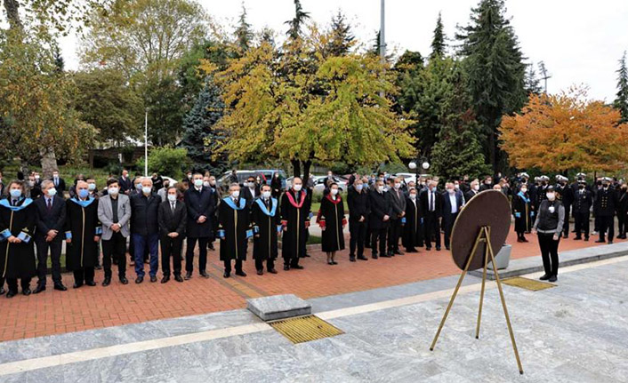 KTÜ'de 10 Kasım töreni