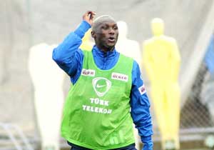 Bu sefer Yattara “üçlü“ çektirdi