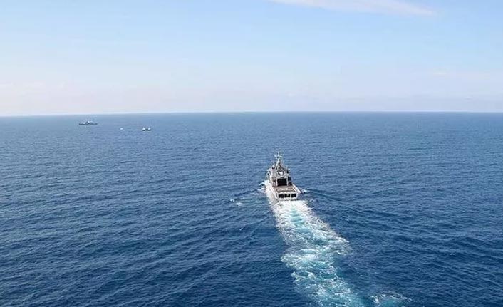 Mültecileri taşıyan gemi battı! En az 74 can kaybı