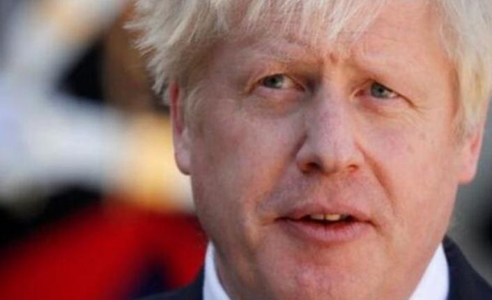 Boris Johnson bir kez daha karantinada