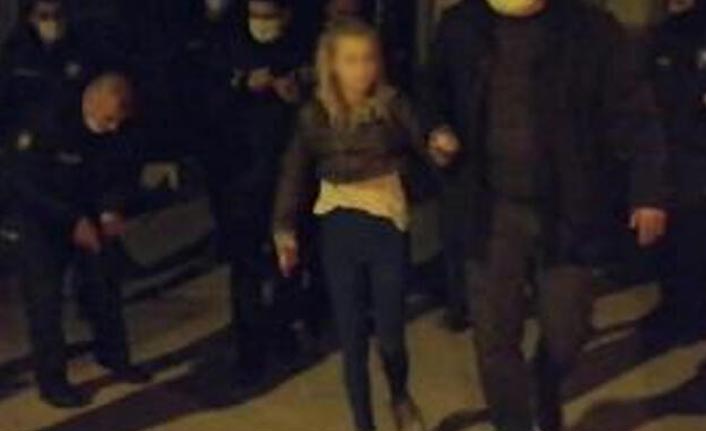 Tartıştığı kocasını sırtından bıçakladı