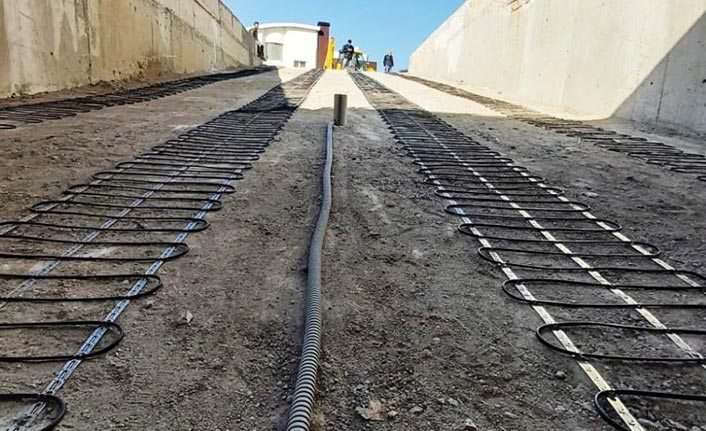 Doğu Karadeniz ilinde bir ilk! Yolun altına ısıtıcı döşediler