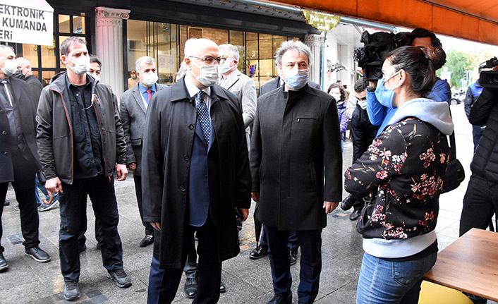 İzmir'de koronavirüse deprem etkisi! 3 katına çıktı