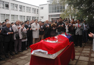 KTÜ'lü Gülçin'e KTÜ'de tören