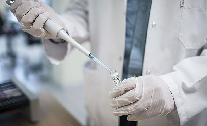 Bakan Koca'dan flaş aşı açıklaması! "Güzel haberlerini vereceğim"