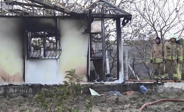 2 kardeş yangında can verdi