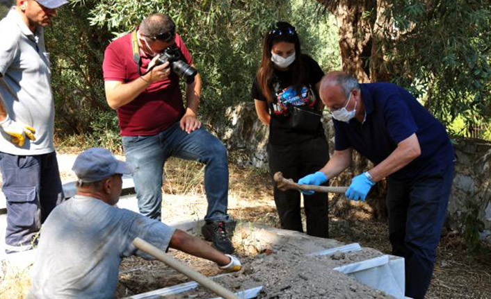 Eski milletvekili 3 kız kardeşin babası çıktı