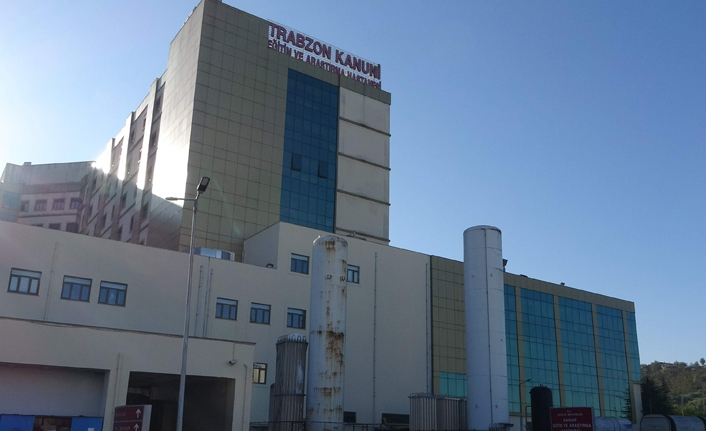 Trabzon'da Başhekim patladı! "Güneş görüp sahile inenler; ne umuyorsunuz mucize mi?"