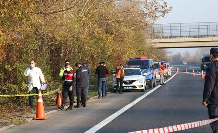Eski nişanlısını öldürüp cansız bedenini otoyoluna attı