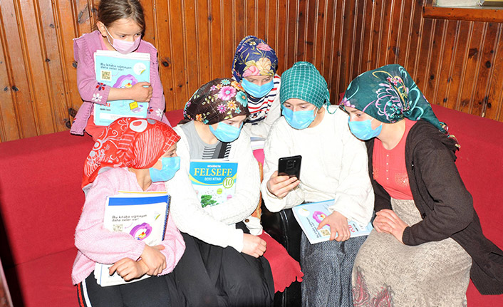 Trabzon'da 7 kardeşin uzaktan eğitim azmi