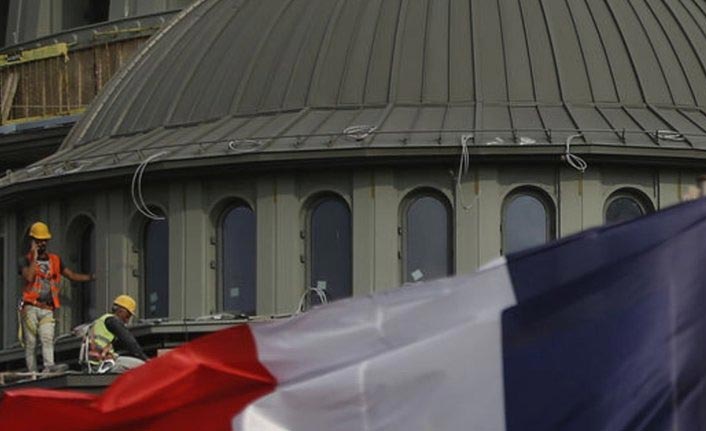 Fransa'da skandal yasa kabul edildi