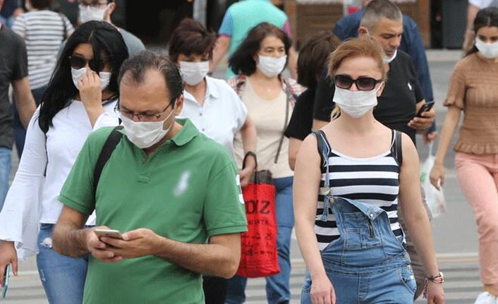 Maskeler ne zaman kaldırılacak? Bilim Kurulu üyesi tarih verdi