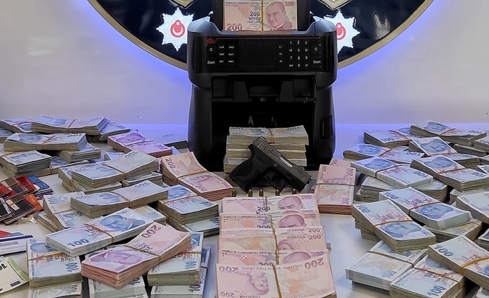 3 bavul dolusu para ele geçirildi