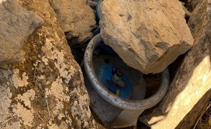 Teröristlerin sakladıkları mühimmatlar imha edildi