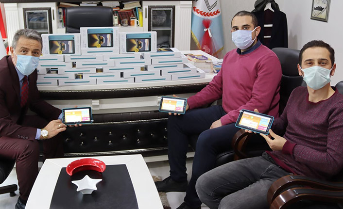 Maçka’da 8. sınıflara tablet dağıtıldı