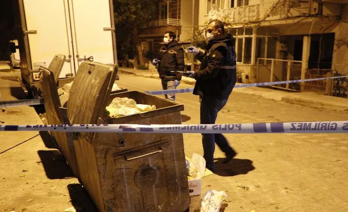 Yeni doğan bebeği çöpe attılar! Anne ve erkek arkadaşı yakalandı