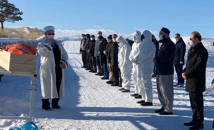 Prof. Dr. Hamdi Güleç son yolculuğuna uğurlandı