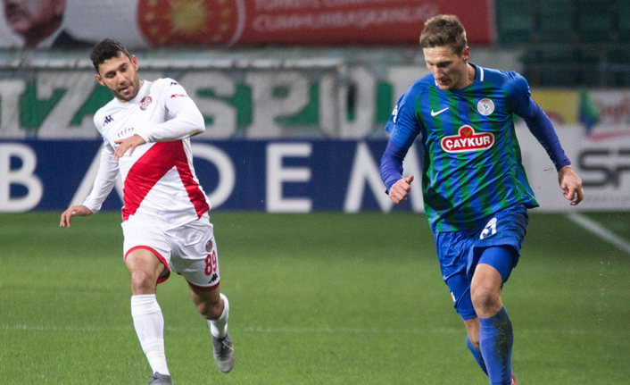 Rizespor Antalyaspor’u 2-1 Mağlup Ederek Üç Puanı Aldı