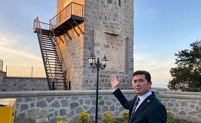 Ahmet Kaya: “Tarihi Ayasofya müzesine merdiven monte ettiler”