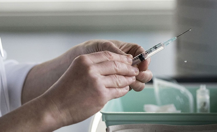 BioNTech ve Pfizer 2021 aşı üretim hedefini 2 milyar doza çıkardı