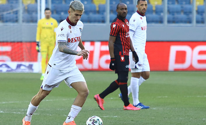 Berat Özdemir neler yaptı?