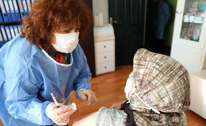 "Aşı süreci rehavete sürüklüyor"