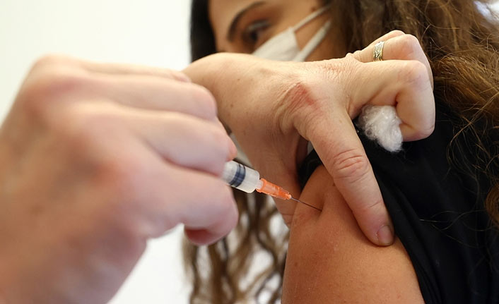 Kovid-19 aşısı yaptıranların sayısı 1,5 milyonu geçti