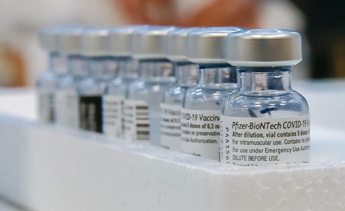 BioNTech ve Pfizer'den flaş açıklama! "Mutasyona karşı etkili"
