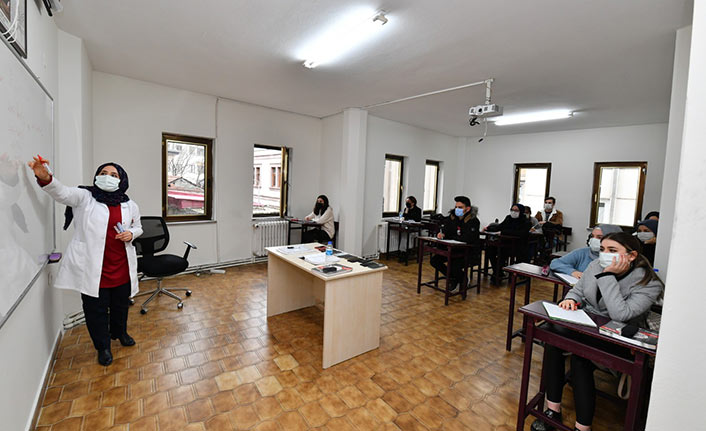 Trabzon'da Ortahisar Belediyesi kurslarında yüz yüze eğitim