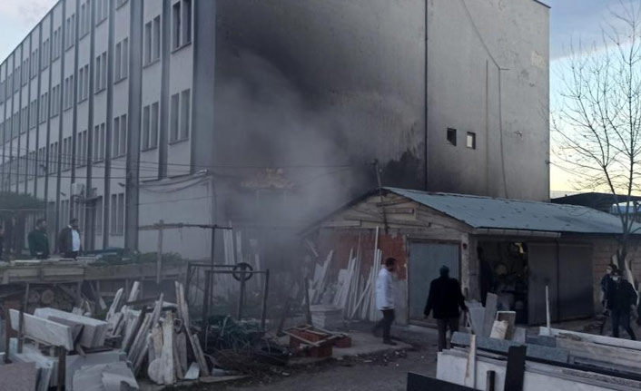 Tekstil fabrikasında yine yangın çıktı