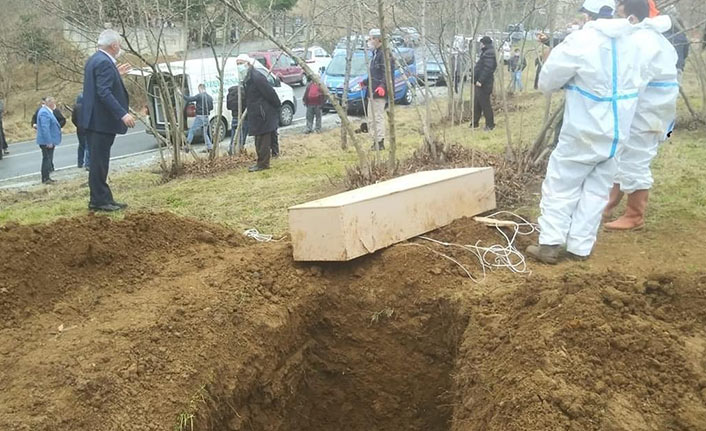 Trabzon ve Elazığlı kişilerin cenazeleri karıştı! Karantinaya alındılar