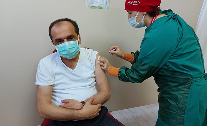 Muhammet Balta İlk doz aşısını oldu
