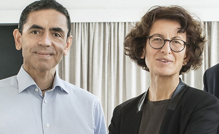 Almanya'dan Şahin ve Türeci'ye liyakat nişanı