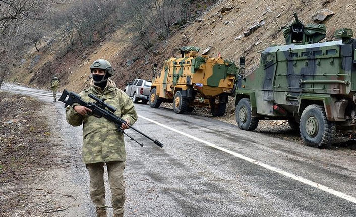 2 terörist ikna yoluyla teslim oldu