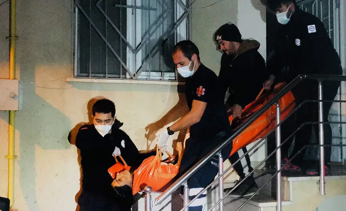 Sevgilisini telefonla çok oynuyor diye tüfekle vurdu