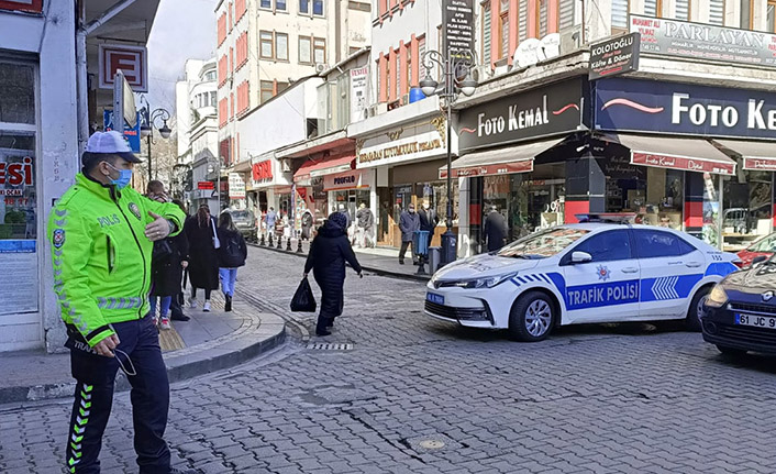 Akçaabat'ta o cadde trafiğe kapandı